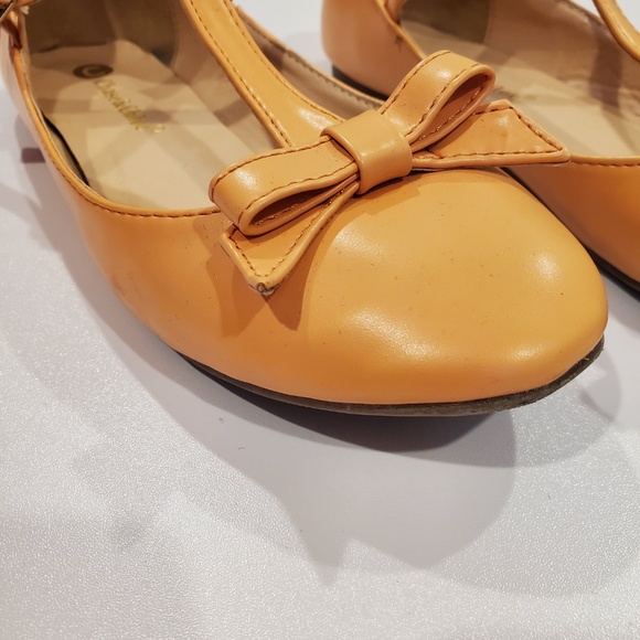 Chase + Chloe Bow Flats in Peach Size 7.5 - Picture 3 of 6